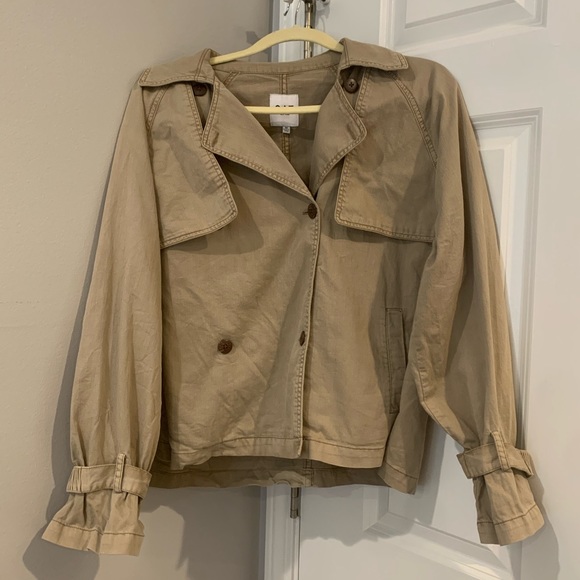 UO OAT New York Fem Short Trench Coat - Picture 5 of 6